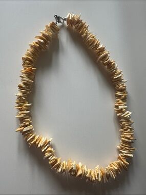 Handmade Shell Chip Necklace in Natural Cream